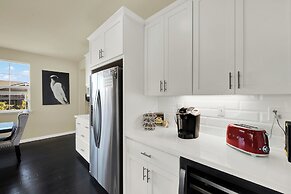 1 Mi to Dtwn Winters: Home w/ Fire Pit & Patio!