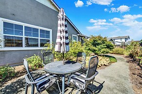 1 Mi to Dtwn Winters: Home w/ Fire Pit & Patio!