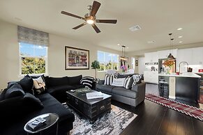 1 Mi to Dtwn Winters: Home w/ Fire Pit & Patio!