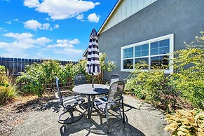 1 Mi to Dtwn Winters: Home w/ Fire Pit & Patio!