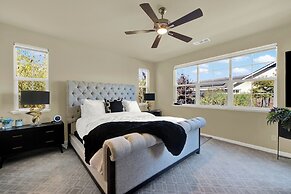 1 Mi to Dtwn Winters: Home w/ Fire Pit & Patio!