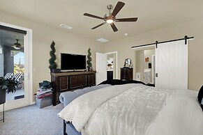 1 Mi to Dtwn Winters: Home w/ Fire Pit & Patio!