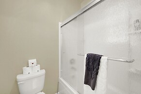 1 Mi to Dtwn Winters: Home w/ Fire Pit & Patio!