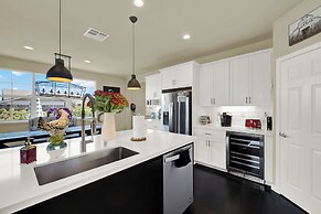 1 Mi to Dtwn Winters: Home w/ Fire Pit & Patio!