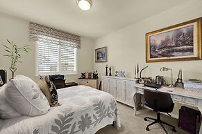 1 Mi to Dtwn Winters: Home w/ Fire Pit & Patio!