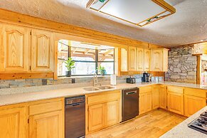 'rock Creek Lodge' 1 Mi to Lake of the Arbuckles!