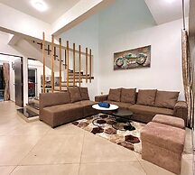 Scarlet By Stellar Stays