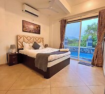 Scarlet By Stellar Stays