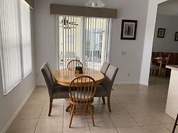 Hampton Lakes Villa 5 Bedroom Home