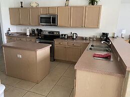 Hampton Lakes Villa 5 Bedroom Home