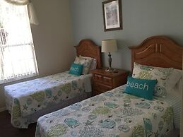 Hampton Lakes Villa 5 Bedroom Home