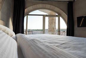Be Still Alexa Smart Luxury Escape Adults Only