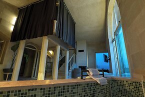 Be Still Alexa Smart Luxury Escape Adults Only