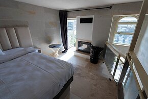 Be Still Alexa Smart Luxury Escape Adults Only