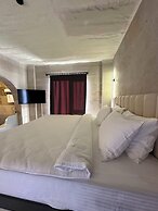 Be Still Alexa Smart Luxury Escape Adults Only