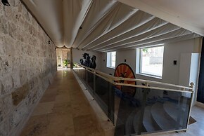 Be Still Alexa Smart Luxury Escape Adults Only