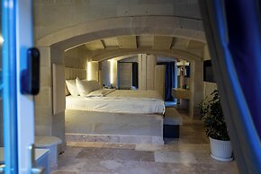 Be Still Alexa Smart Luxury Escape Adults Only