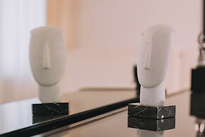 Voula Luxury Modern Living with Garden