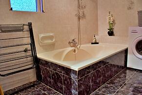 Green Grove Guest house