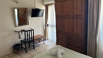 Green Grove Guest house