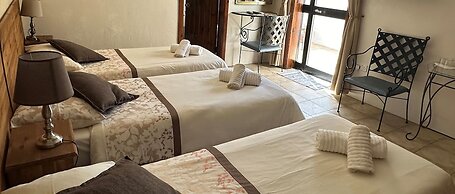 Green Grove Guest house