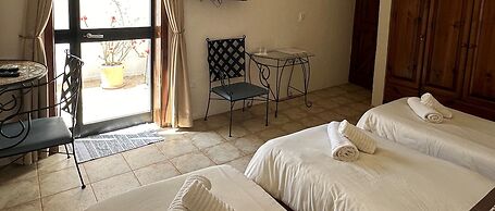 Green Grove Guest house