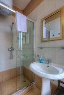 Green Grove Guest house