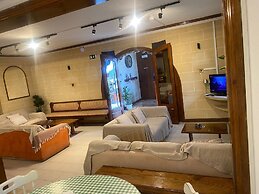 Green Grove Guest house