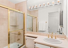 Gold-rated 2 Bedroom Condo at the Base of Aspen Mountain