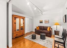 Gold-rated 2 Bedroom Condo at the Base of Aspen Mountain