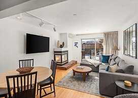 Gold-rated 2 Bedroom Condo at the Base of Aspen Mountain