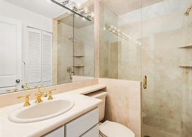 Gold-rated 2 Bedroom Condo at the Base of Aspen Mountain