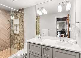 2 Bedroom Premier Vacation Rental in Downtown Aspen - Steps From Gondo