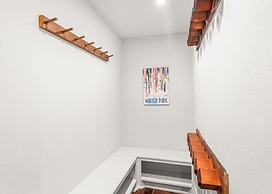 2 Bedroom Premier Vacation Rental in Downtown Aspen - Steps From Gondo