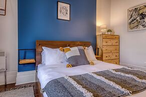 Remparts 2 Bed w Private terrace & sauna