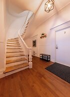 Remparts 2 Bed w Private terrace & sauna