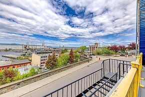 Remparts 2 Bed w Private terrace & sauna