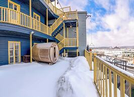 Remparts 2 Bed w Private terrace & sauna