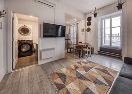 Remparts 2 Bed w Private terrace & sauna