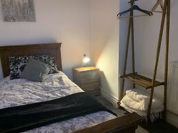 Stylish Home Retreat on Outskirts of Liverpool