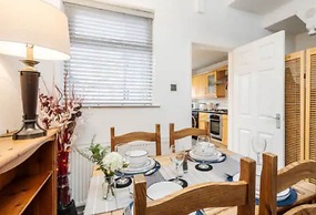 Stylish Home Retreat on Outskirts of Liverpool