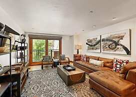 3 Bedroom Premier Vacation Rental in Heart of Downtown Aspen - Walk to