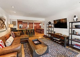 3 Bedroom Premier Vacation Rental in Heart of Downtown Aspen - Walk to