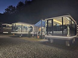 Galaxy x Hotel type Caravan Glamping&Pension