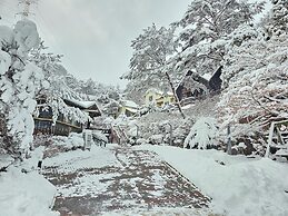 Galaxy x Hotel type Caravan Glamping&Pension