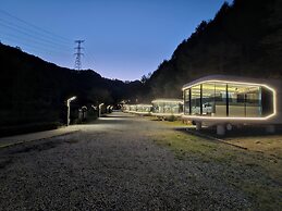 Galaxy x Hotel type Caravan Glamping&Pension