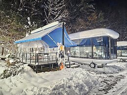 Galaxy x Hotel type Caravan Glamping&Pension
