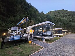 Galaxy x Hotel type Caravan Glamping&Pension