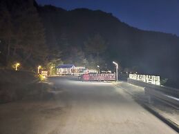 Galaxy x Hotel type Caravan Glamping&Pension