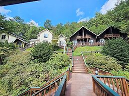 Galaxy x Hotel type Caravan Glamping&Pension